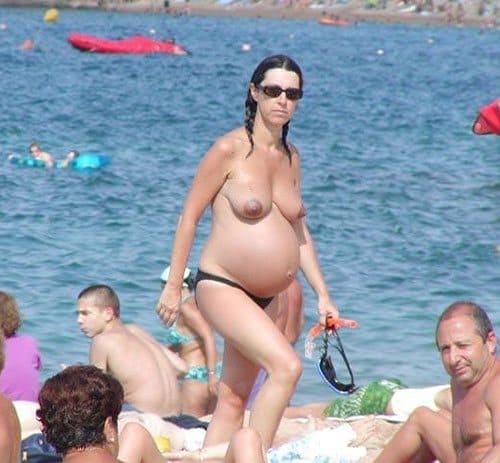 Фото беременных девушек нудисток на пляже 7 фото