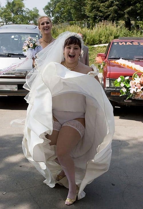 Сексуальные невесты в белых чулках с подвязками 29 фото