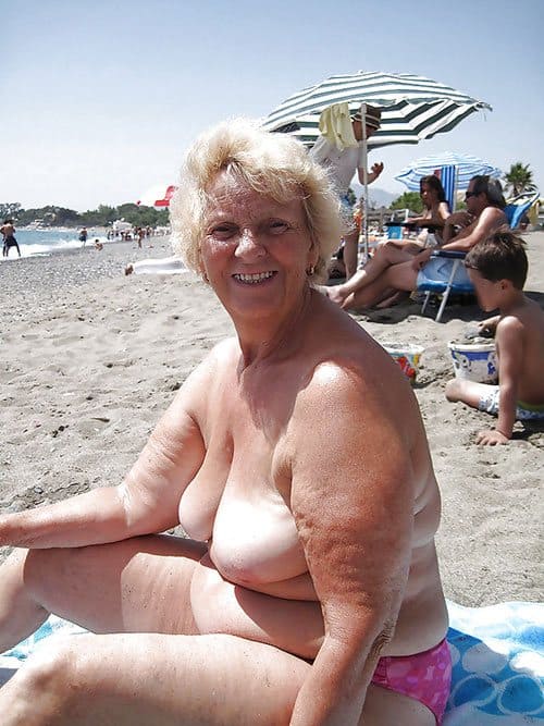 Бабушка нудистка любит трахаться в свои 70 лет 9 фото