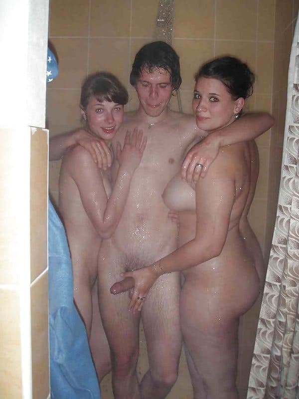 Ню фото мокрых девушек моющихся в душе 28 фото