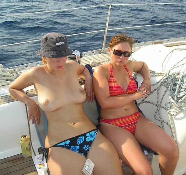Частные ню фото роскошных голых девушек на дорогих яхтах 25 фото