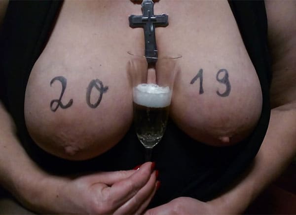 Порно поздравление с Новым Годом от подписчицы 3 фото