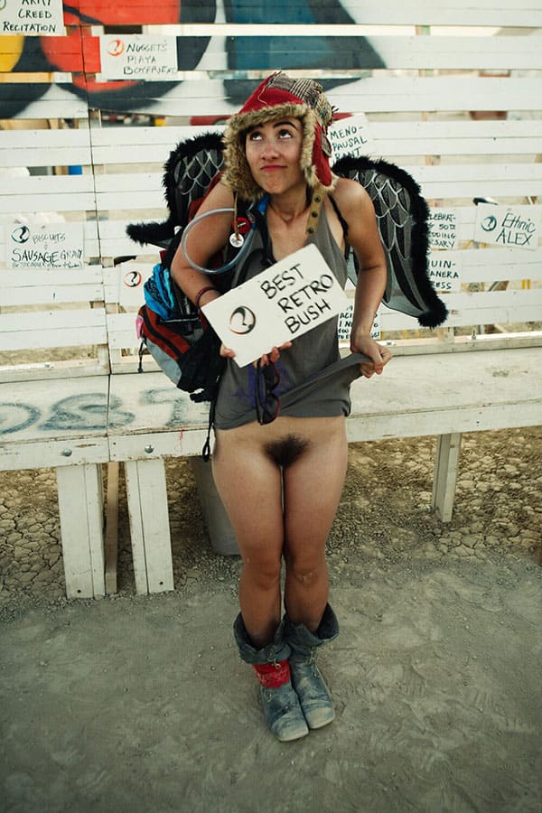 Голые девушки на фестивале Бернинг Мэн / Burning Man 47 фото
