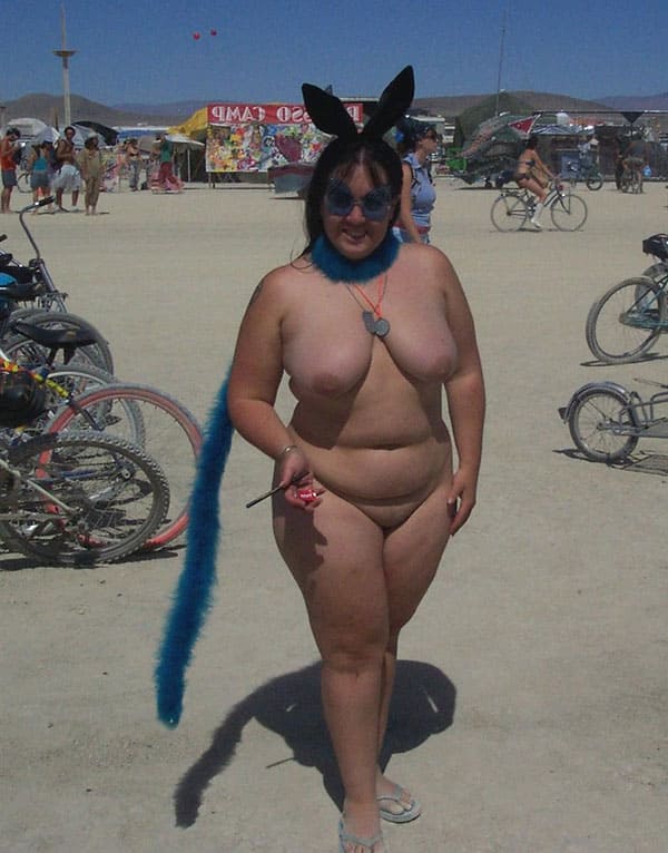Голые девушки на фестивале Бернинг Мэн / Burning Man 48 фото