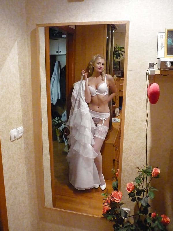 Домашнее ню молодой русской невесты 8 фото