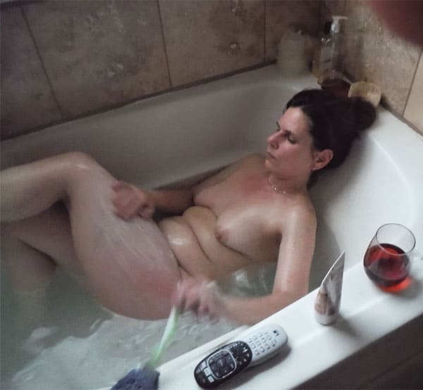 Жена бреет пизду перед сексом 7 фото