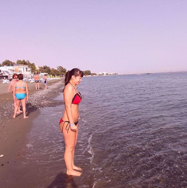 Молодая украиночка отдыхает за границей 14 фото