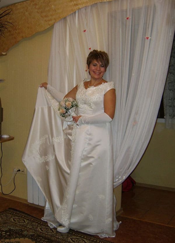Русская невеста позирует перед мужем 5 фото