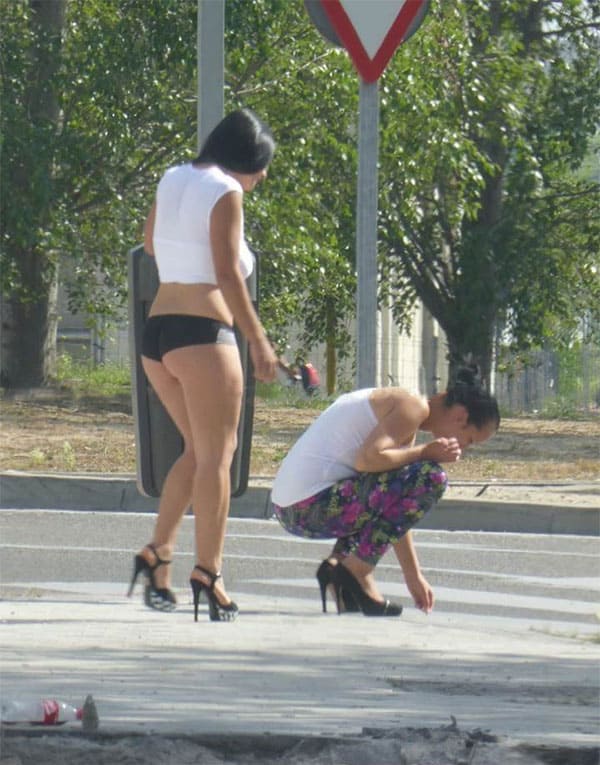 Придорожные проститутки съемка скрытой камерой 30 фото
