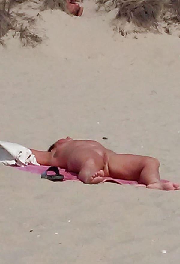 Один день на нудистском пляже съемка на телефон 15 фото