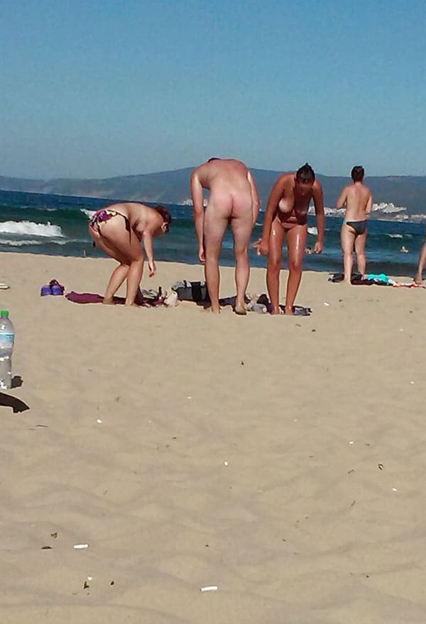 Один день на нудистском пляже съемка на телефон 42 фото