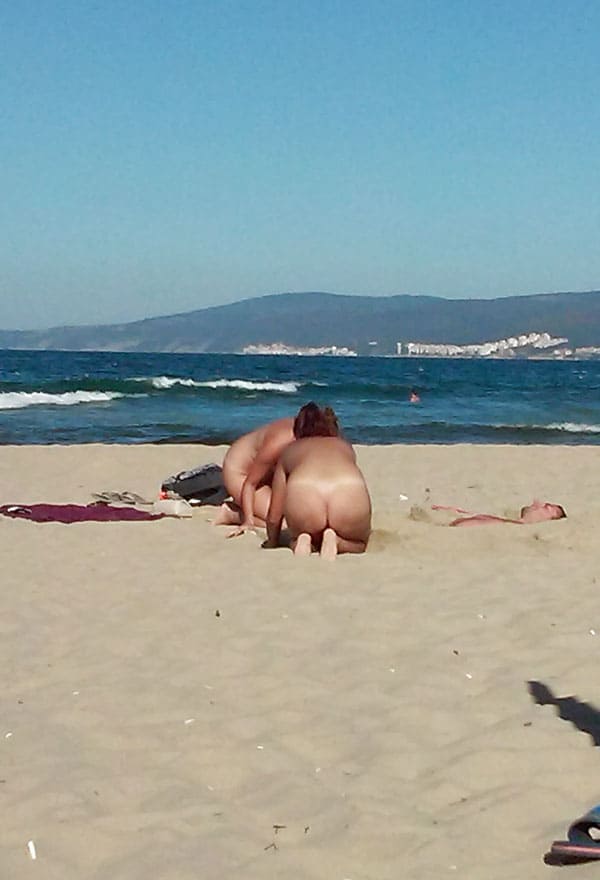 Один день на нудистском пляже съемка на телефон 58 фото