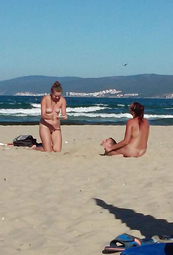 Один день на нудистском пляже съемка на телефон 75 фото