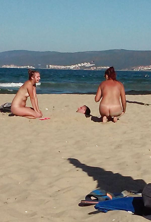 Один день на нудистском пляже съемка на телефон 78 фото