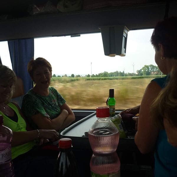 Автобусный тур зрелых женщин по нудистским пляжам Хорватии 35 фото