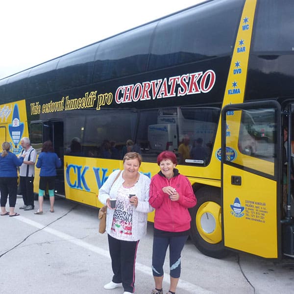 Автобусный тур зрелых женщин по нудистским пляжам Хорватии 50 фото