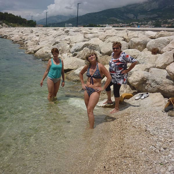 Автобусный тур зрелых женщин по нудистским пляжам Хорватии 73 фото