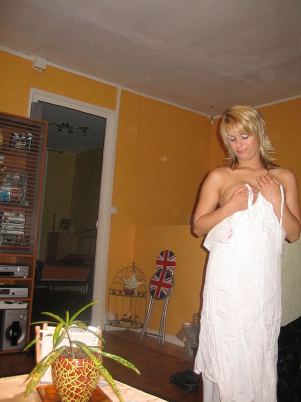 Семья нудистов любит устраивать свинг вечеринки у себя дома 130 фото