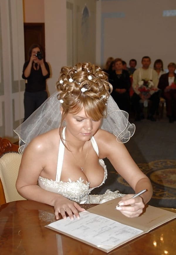 Случайные засветы русских невест подсмотренное 3 фото
