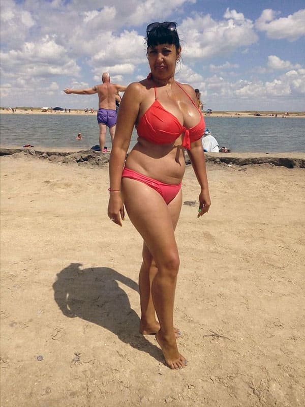 Русские женщины на пляже с большими сиськами 20 фото