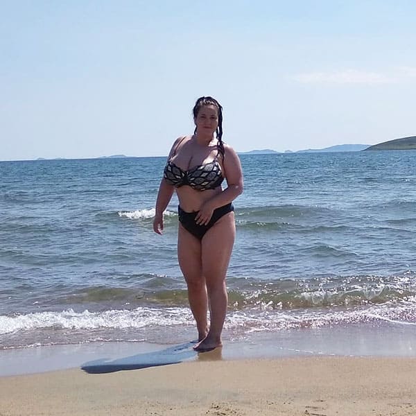 Русские женщины на пляже с большими сиськами 30 фото