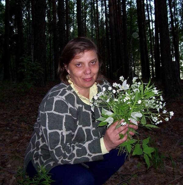 Зрелая учительница трахается в лесу 9 фото
