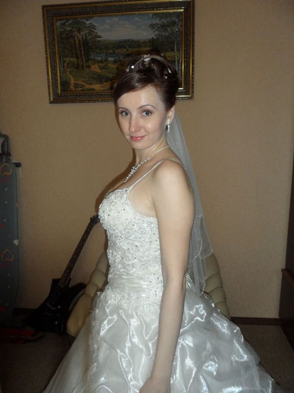 Русская невеста раздевается дома на камеру 10 фото