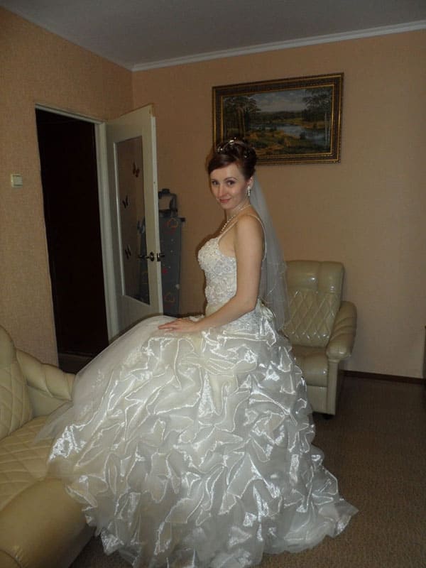 Русская невеста раздевается дома на камеру 11 фото