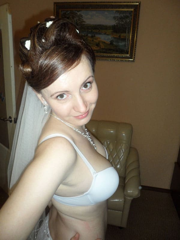 Русская невеста раздевается дома на камеру 33 фото