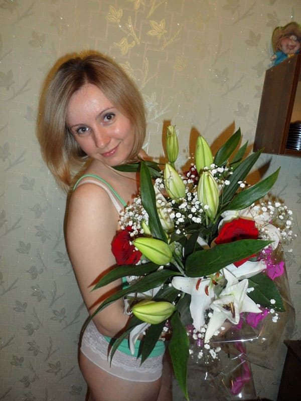 Русская невеста раздевается дома на камеру 91 фото