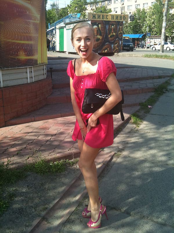 Молодые украинки в одежде и без 21 фото