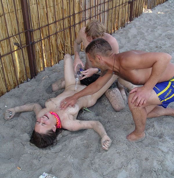 Пьяный секс на пляже Казантипа 17 фото