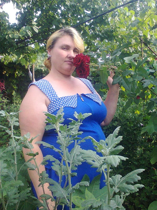 Голая тётя Наташа из Украины 2 фото