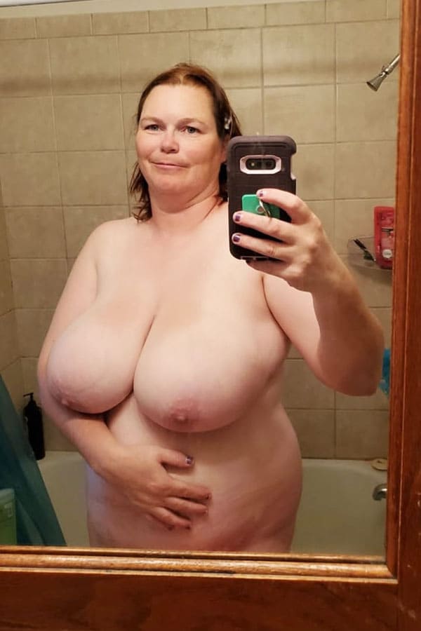 Сисястые зрелые женщины голые 102 фото