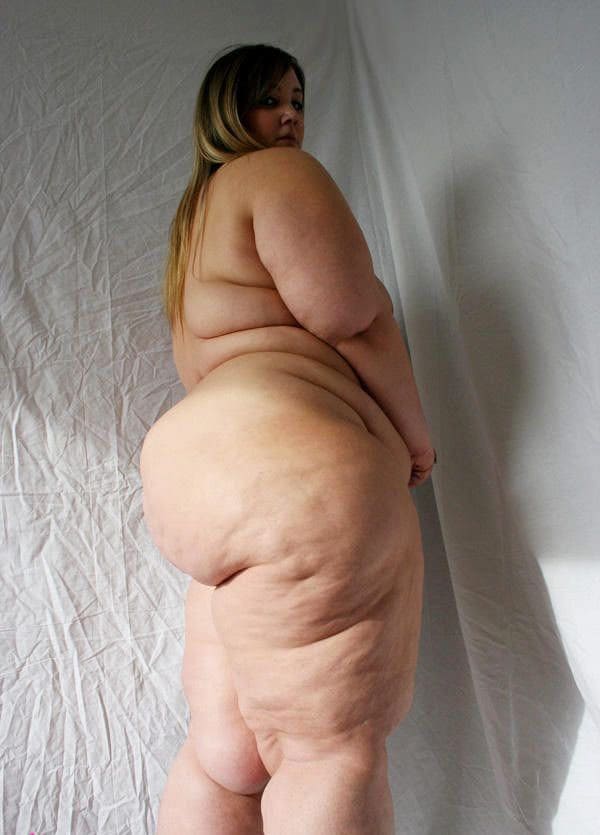 Толстая девушка с большой целлюлитной попой 57 фото