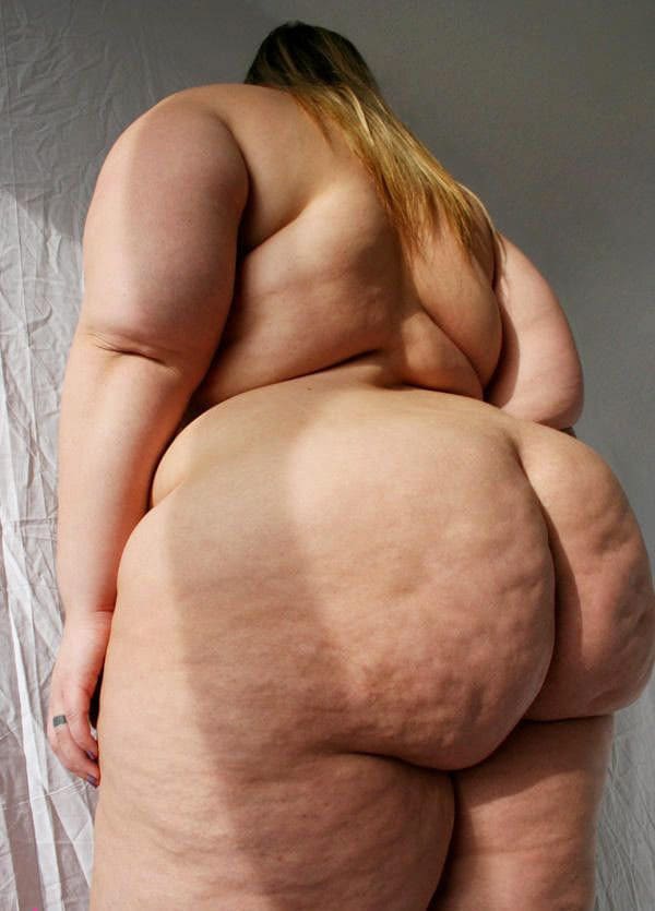 Толстая девушка с большой целлюлитной попой 59 фото