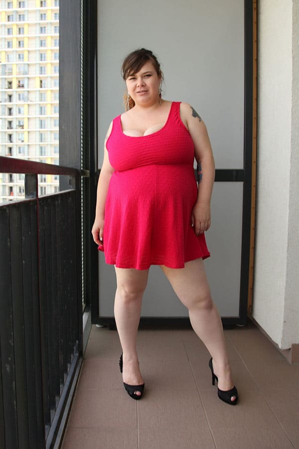 Беременная толстушка с волосатой пиздой под платьем 2 фото