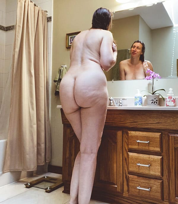 Толстые женщины перед зеркалом 15 фото
