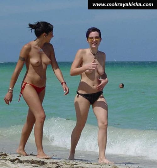 Девушки на пляже частное фото 24 фото