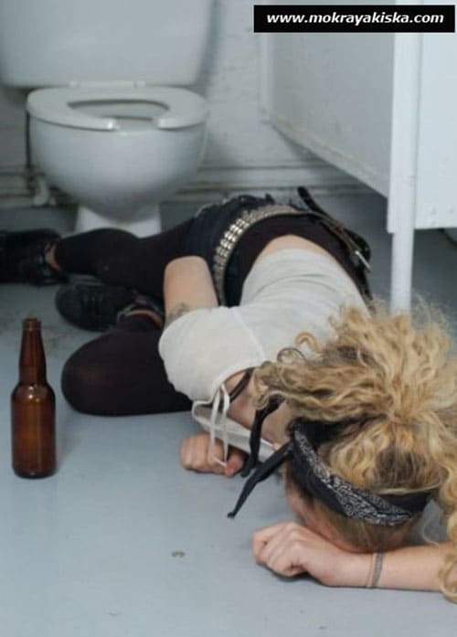Пьяных девок ебут фото 15 фото