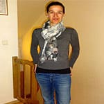 Жена раздвинула жопу и показала волосатые дырки