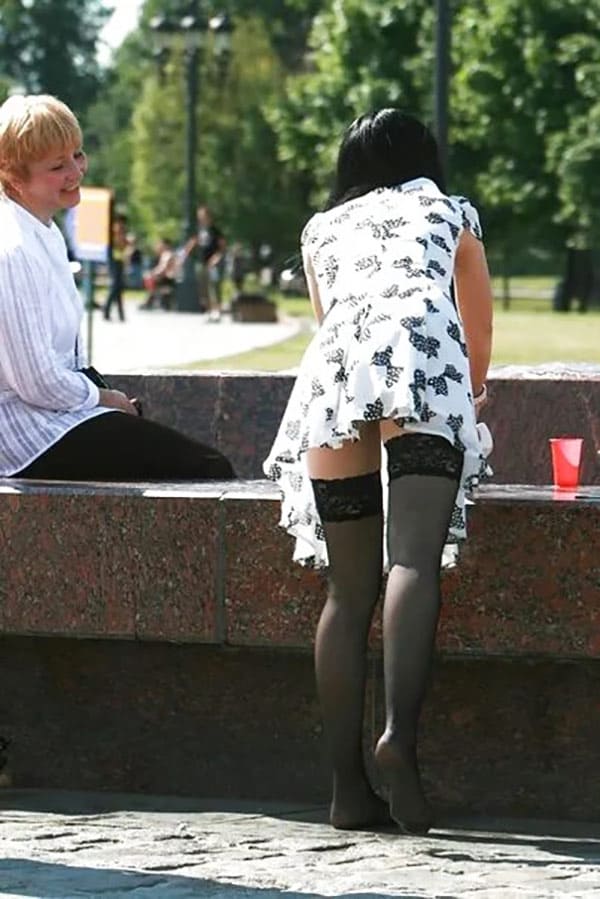 Летние засветы русских девушек на фонтанах 72 фото