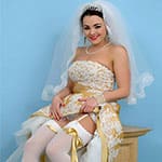 Голая цыганка в свадебном платье