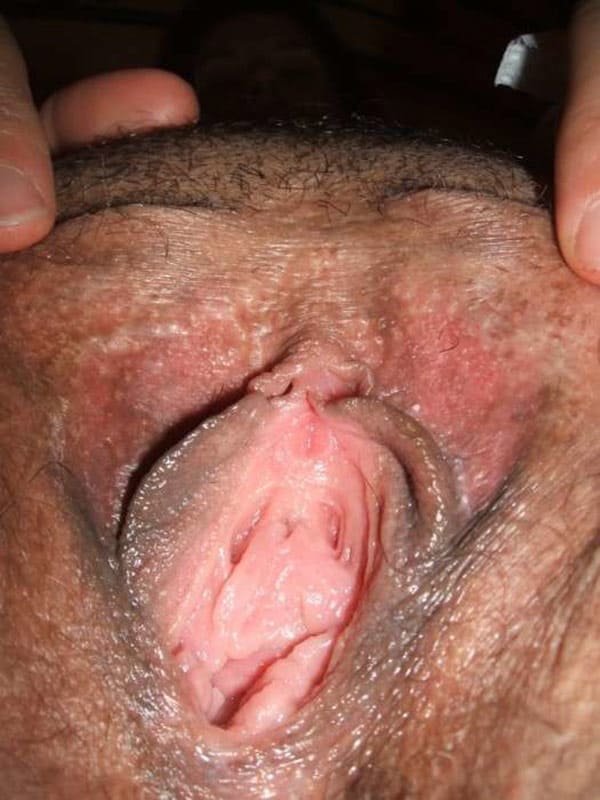 Жена стрижет пизду машинкой для волос 10 фото