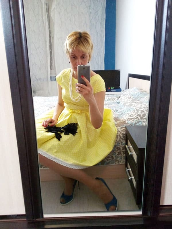 Селфи волосатой пизды бальзаковской женщины 1 фото