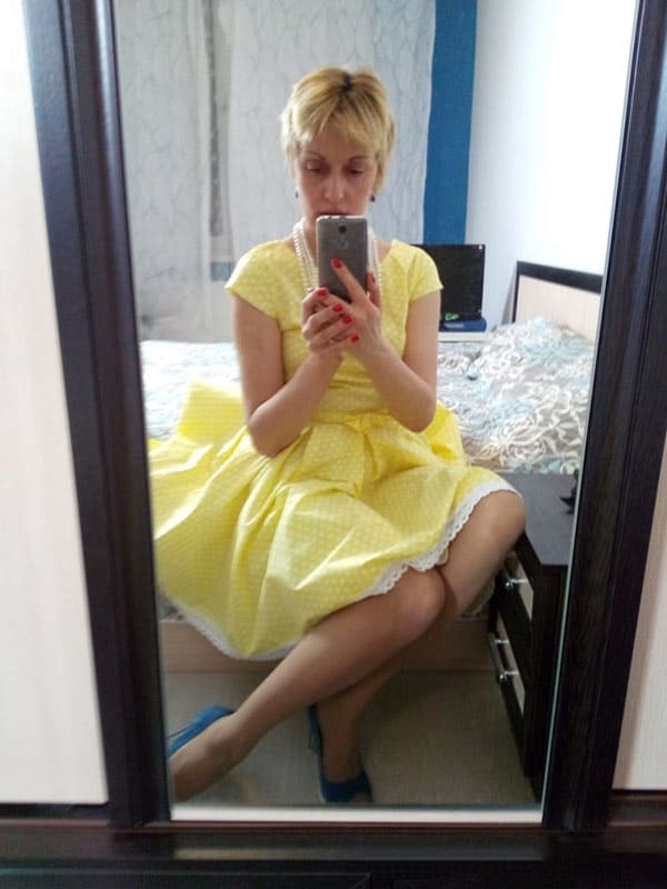 Селфи волосатой пизды бальзаковской женщины 2 фото