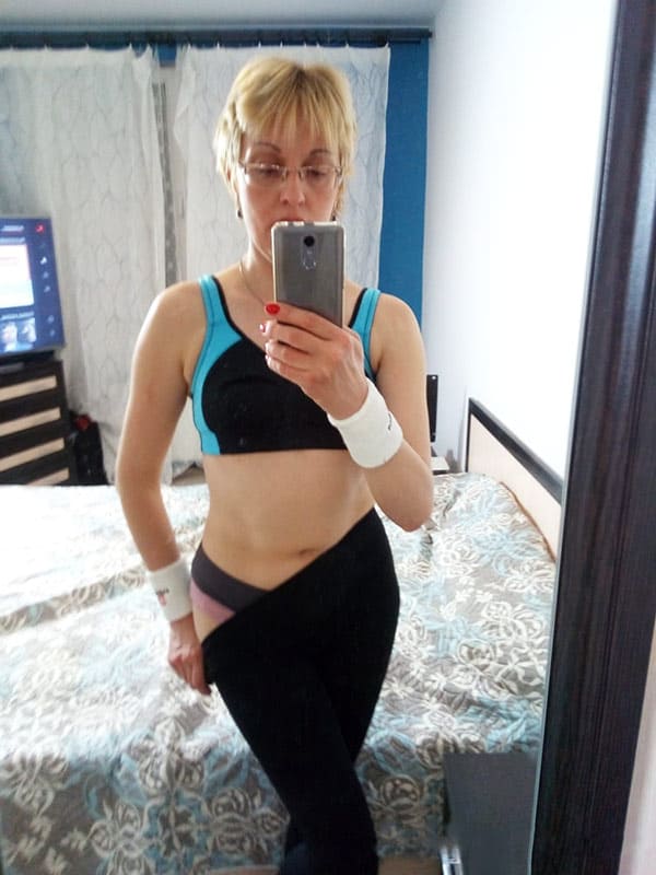 Селфи волосатой пизды бальзаковской женщины 7 фото