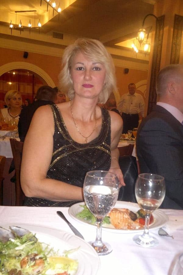 Аппетитная русская зрелка с симпатичным лицом 13 фото