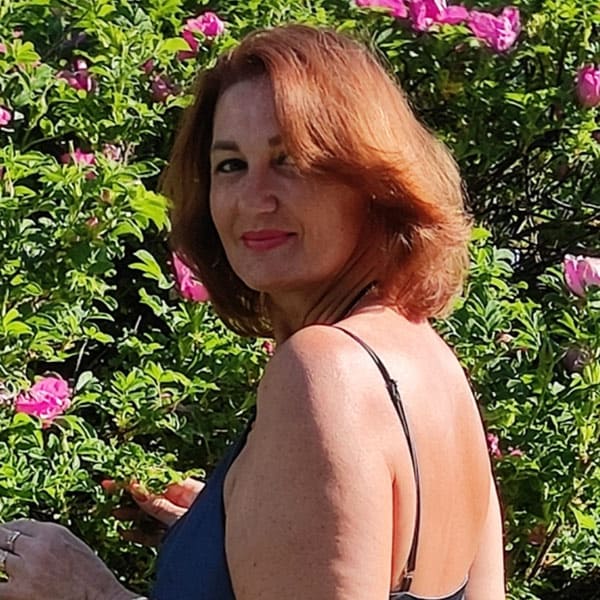 Аппетитная русская зрелка с симпатичным лицом 14 фото