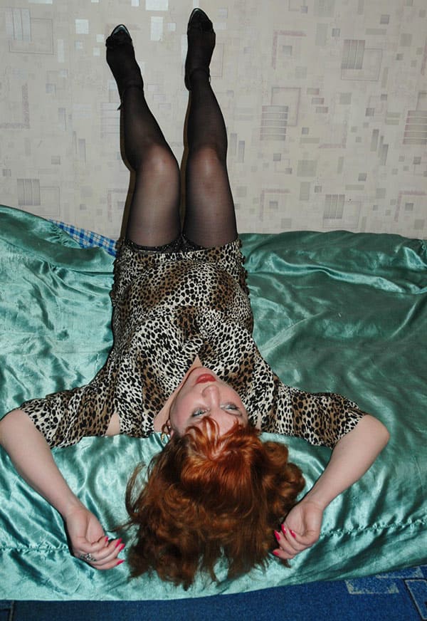 Пьяная тёща встала раком на НГ 2 фото